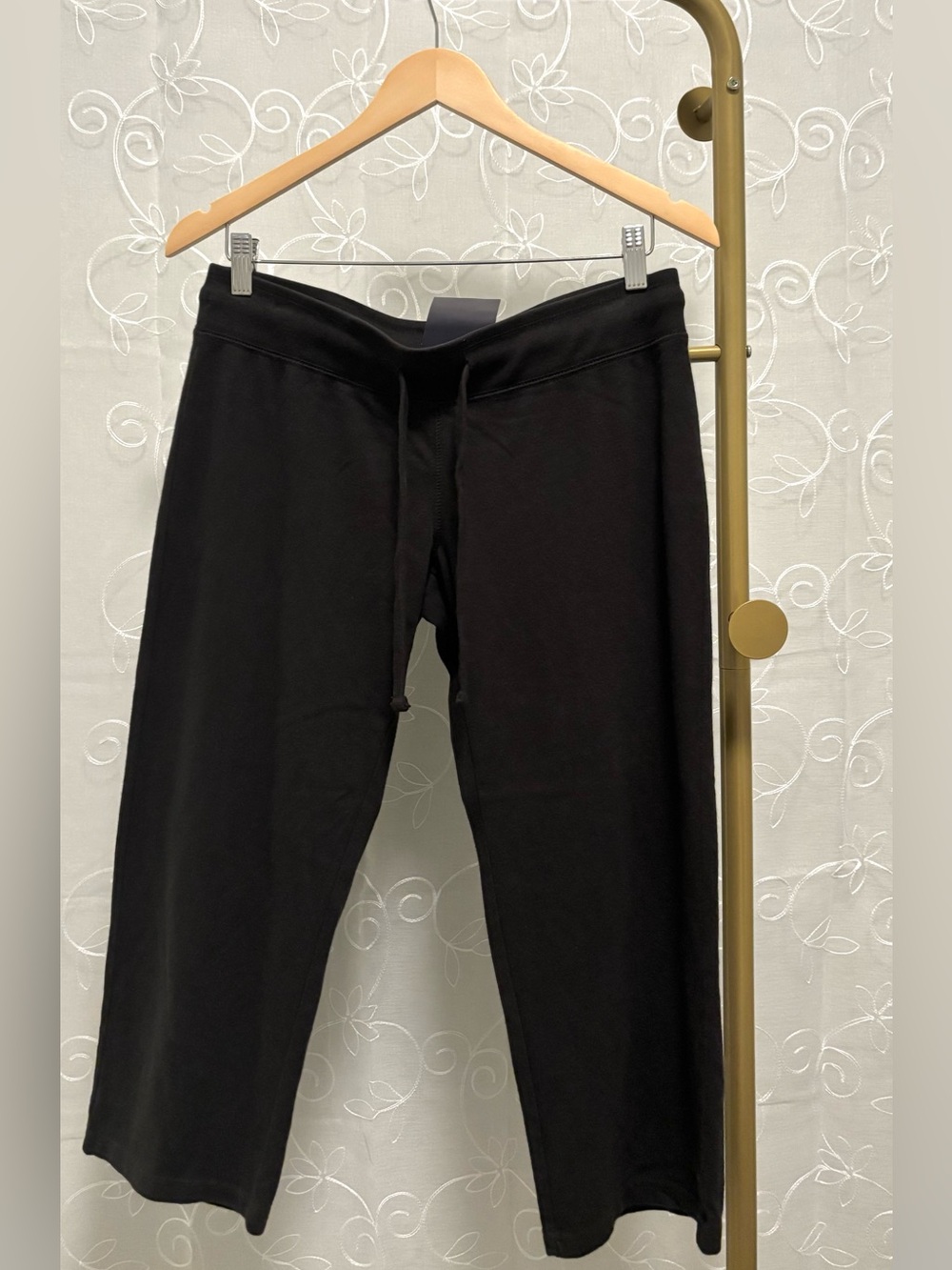 Brandy Melville Black Cropped Pants - Brand New With Tag